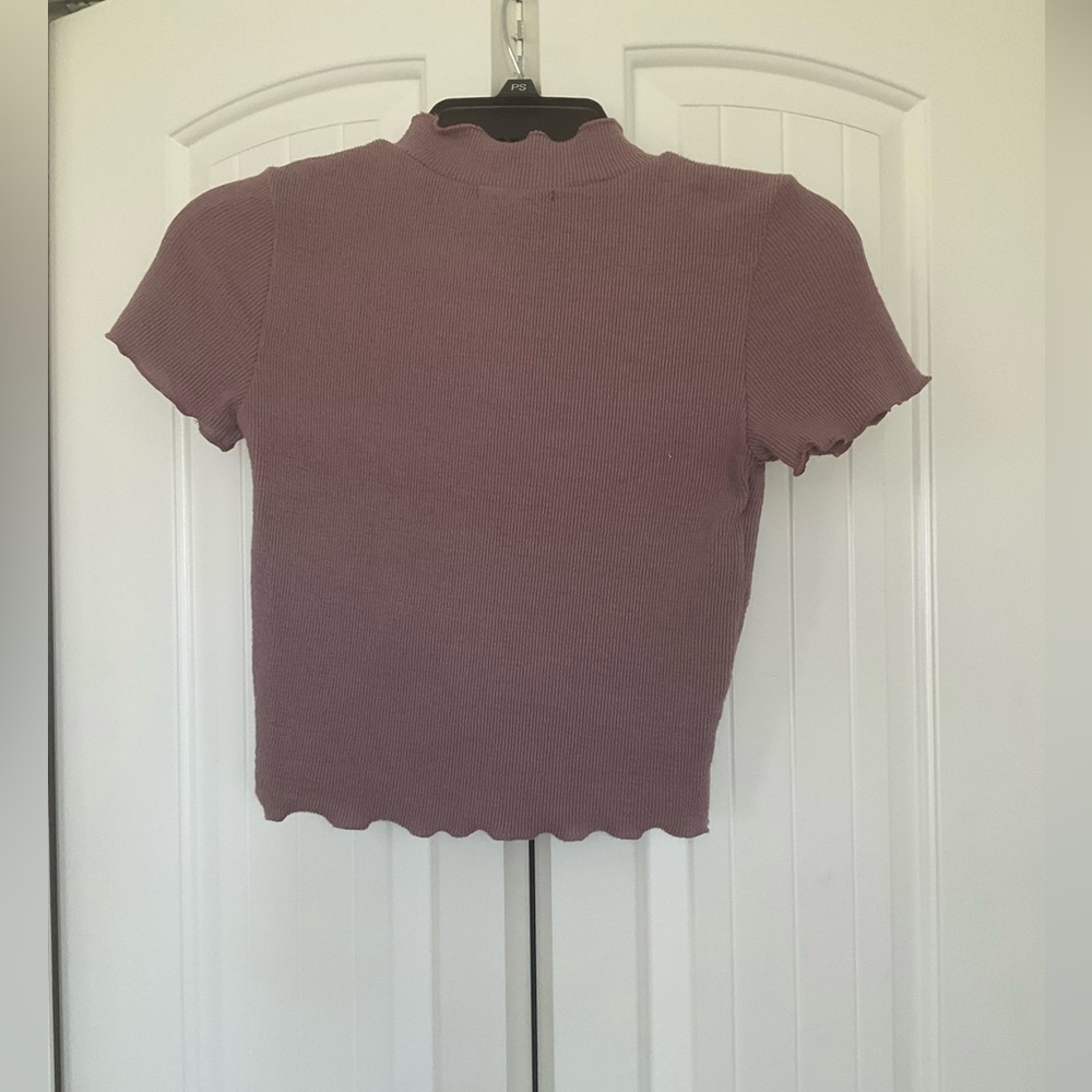 Love wins crop top - Picture 3 of 3